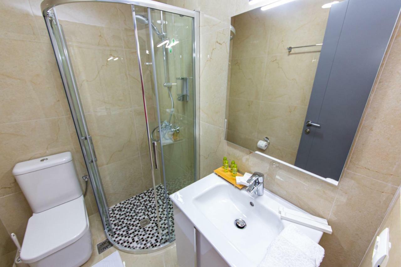 Santa Oliva Suites Ksamil Habitación foto