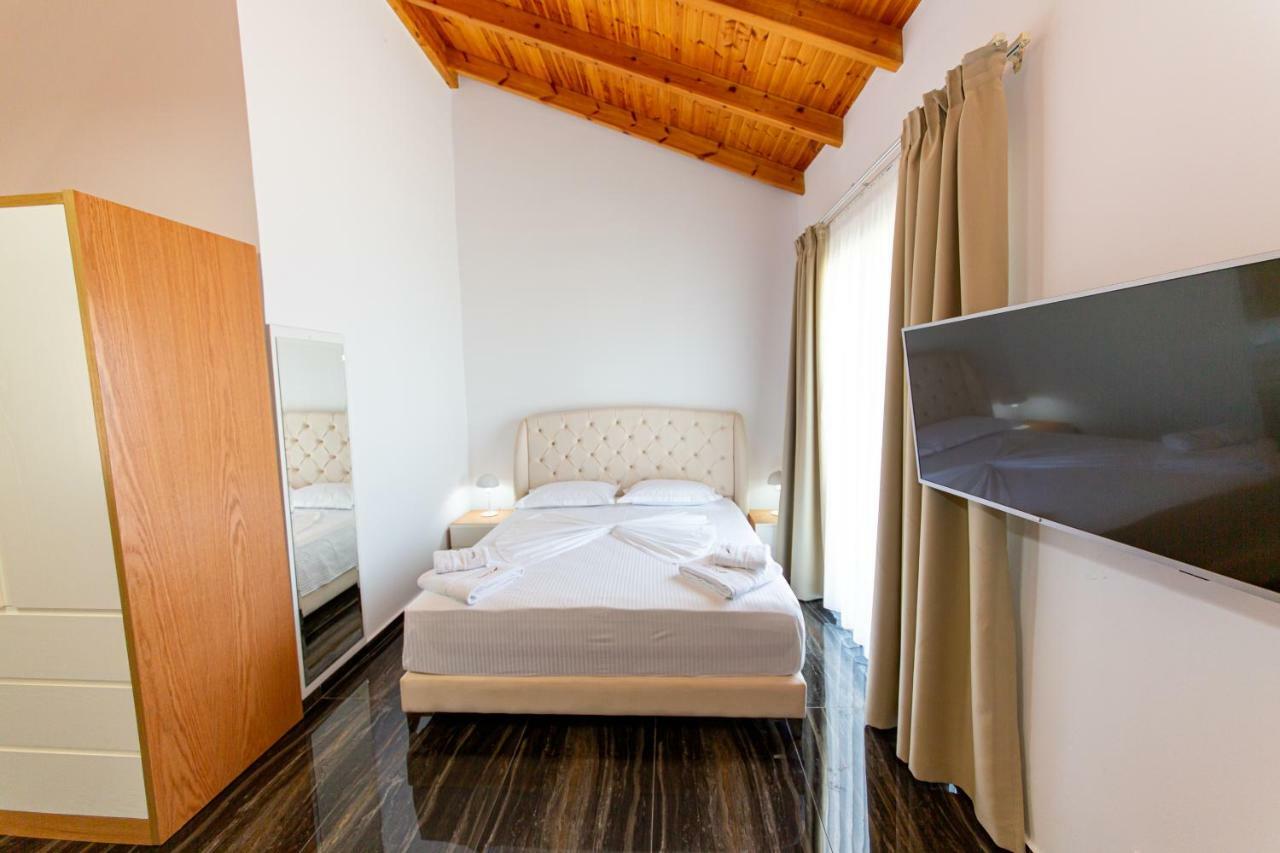 Santa Oliva Suites Ksamil Exterior foto