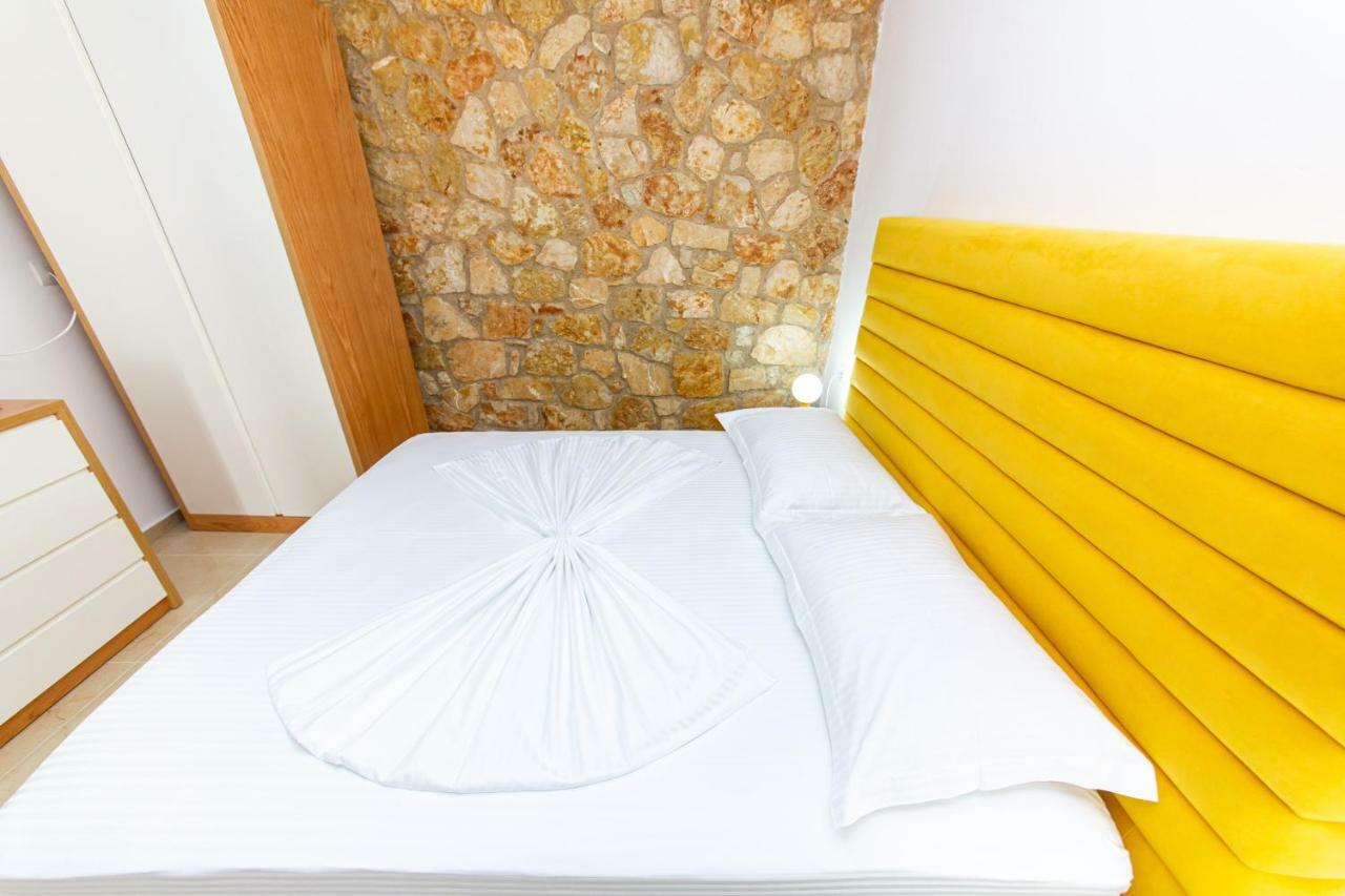 Santa Oliva Suites Ksamil Exterior foto